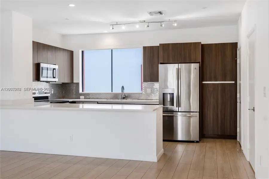 113 NE 6 #2121, Fort Lauderdale, FL 33304 - #3