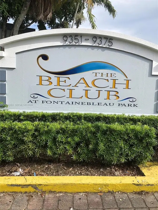 9369 Fontainebleau Blvd #J203, Miami, FL 33172