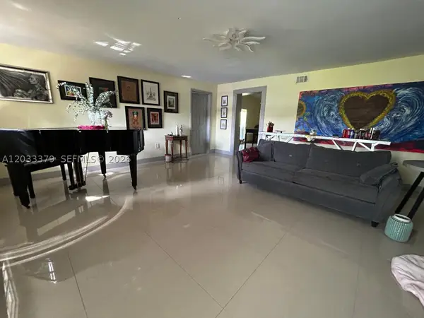12098 SW 197th Ave, Miami, FL 33196