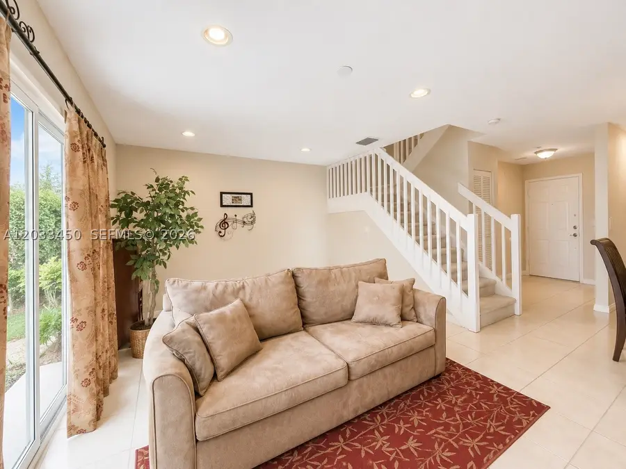 532 NW 208th Ter, Pembroke Pines, FL 33029 - #3