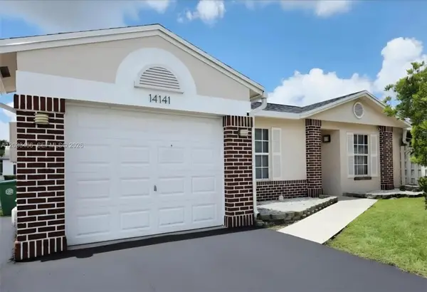 14141 Langley Pl, Davie, FL 33325