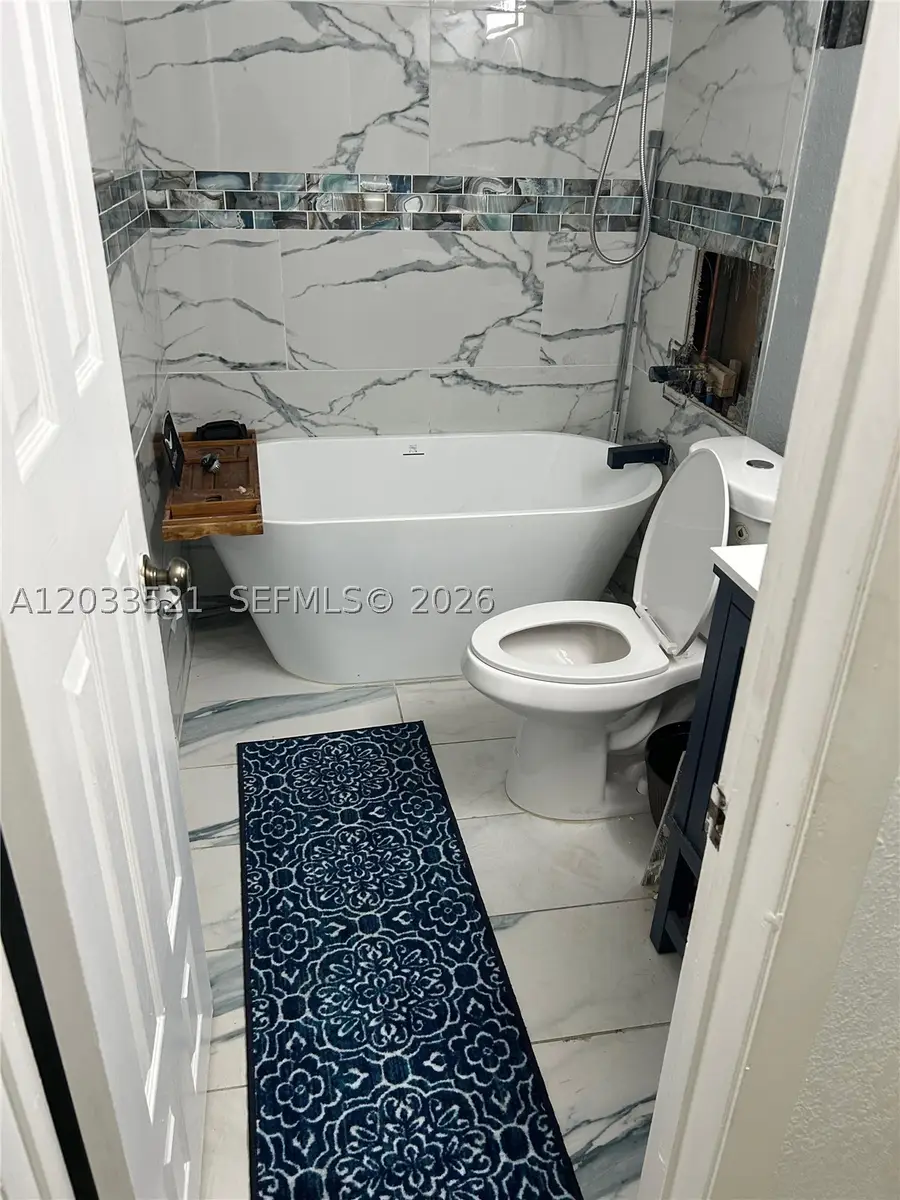 201 Lake Pointe Dr #203, Oakland Park, FL 33309 - #3