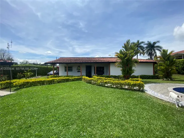 Casa 21 Barrio Morelia, Pereira, FL 
