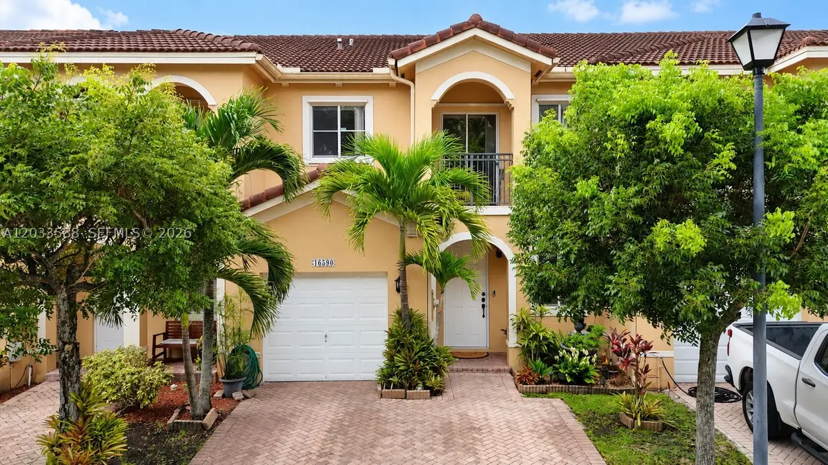16590 SW 70th St, Miami, FL 33193 - #1