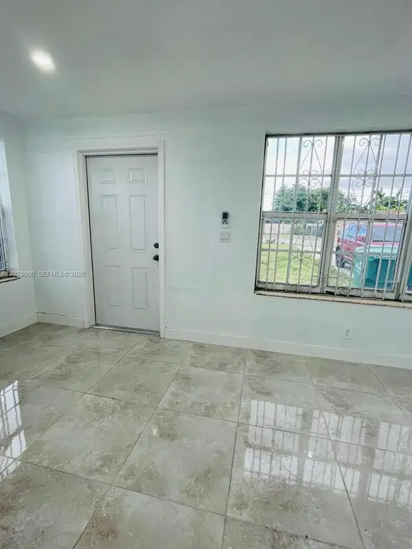 2437 NW 98th St, Miami, FL 33147