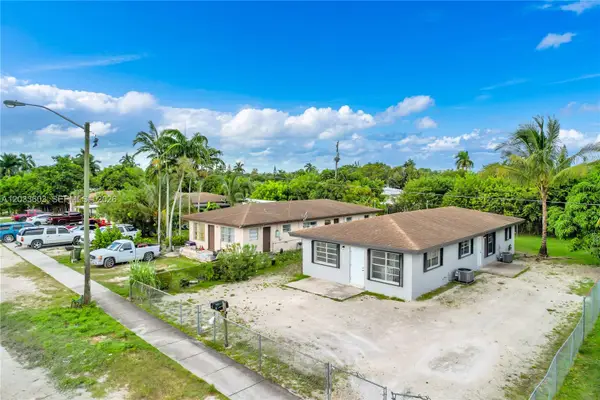 1011 NW 9th St, Homestead, FL 33030