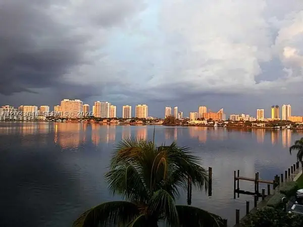16546 NE 26th Ave #4C, North Miami Beach, FL 33160