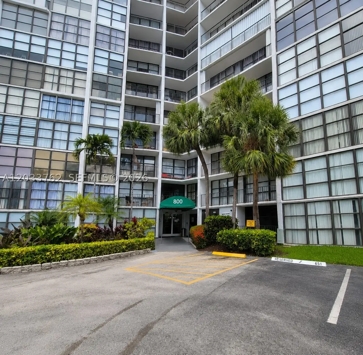 800 Parkview Dr #512, Hallandale Beach, FL 33009 - #1