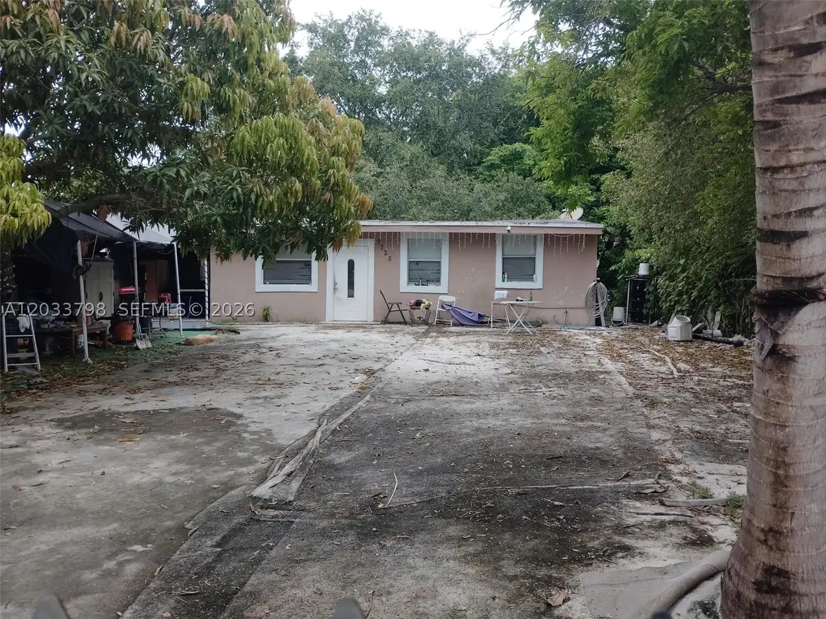 1725 NW 111th St, Miami, FL 33167 - #1