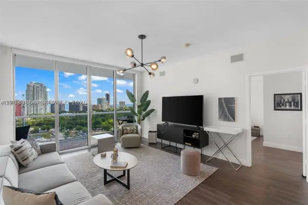 79 SW 12th St #2204-S, Miami, FL 33130
