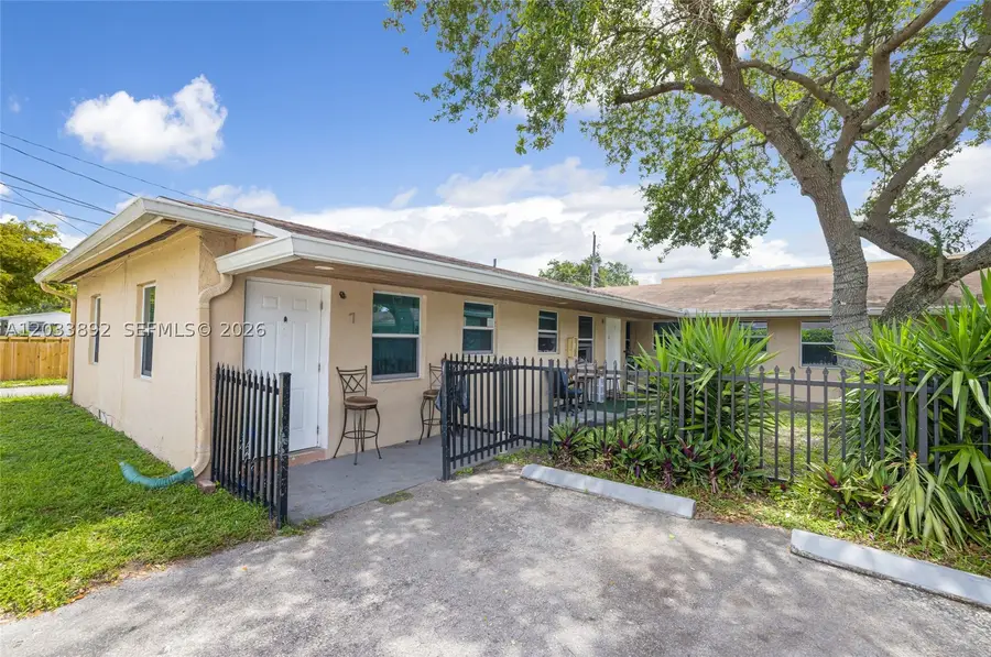 2247 Simms St, Hollywood, FL 33020 - #2