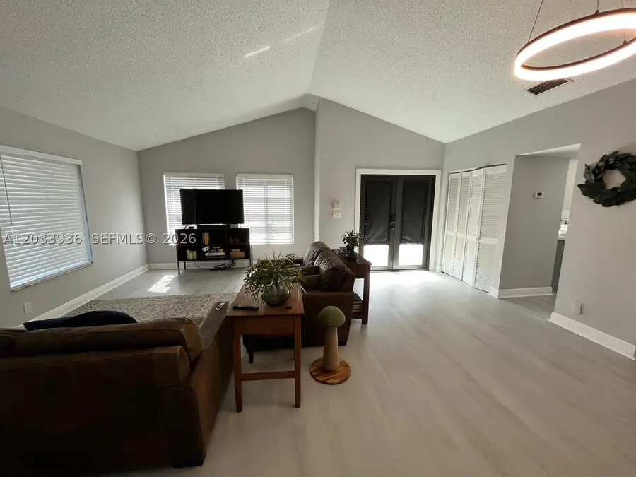 3931 SW 84th Ter, Davie, FL 33328 - #2