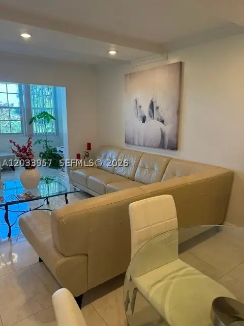 7797 Golf Circle Drive #208J, Margate, FL 33063