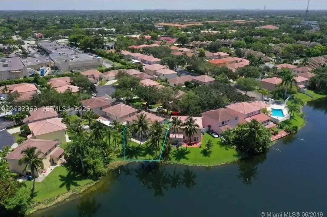 320 SW 99th Ave, Pembroke Pines, FL 33025 - #1