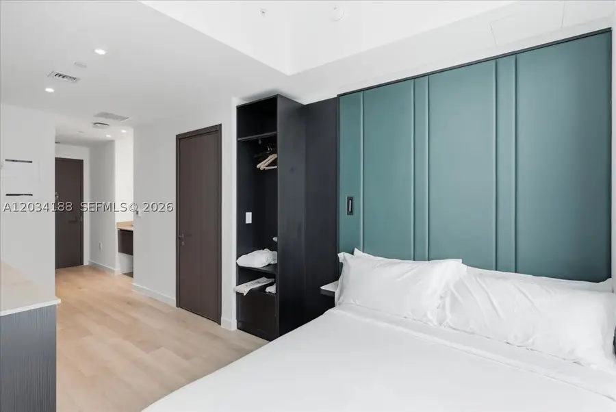 20 NE 11th #4803, Miami, FL 33132 - #3