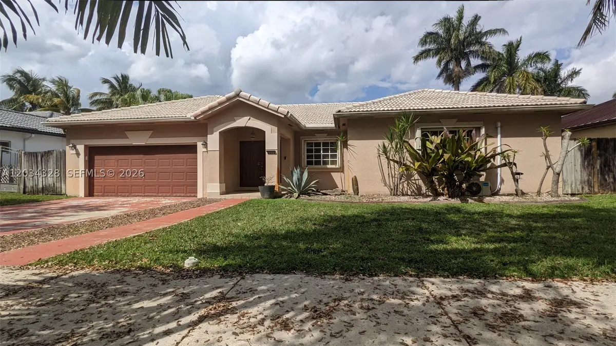 8929 NW 165th Ter, Miami Lakes, FL 33018 - #1