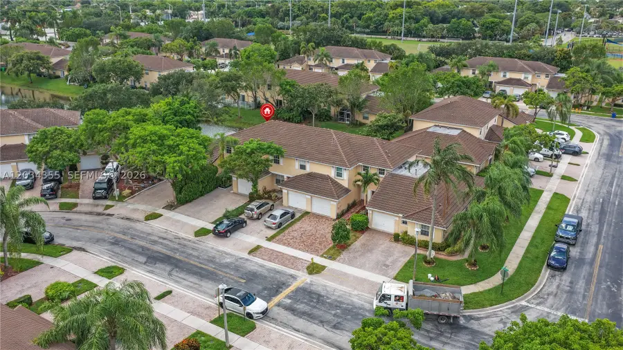 8964 NW 53rd Ct, Sunrise, FL 33351 - #2