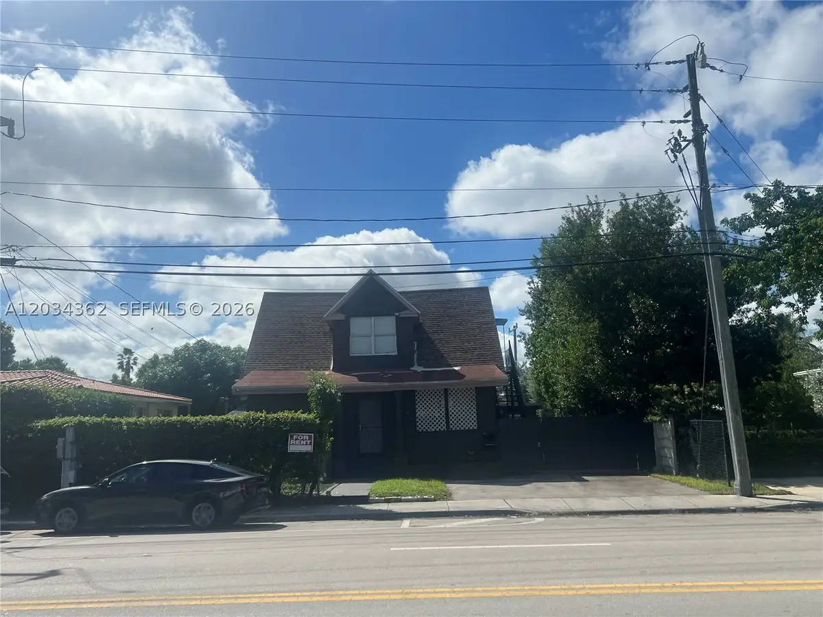 842 SW 12th Ave, Miami, FL 33130 - #1
