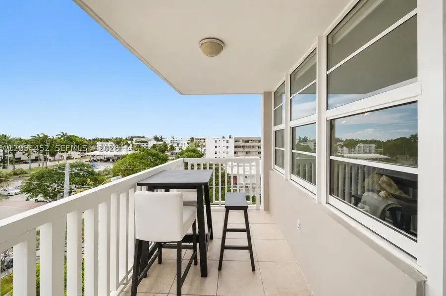 2016 Bay Dr #504, Miami Beach, FL 33141 - #2