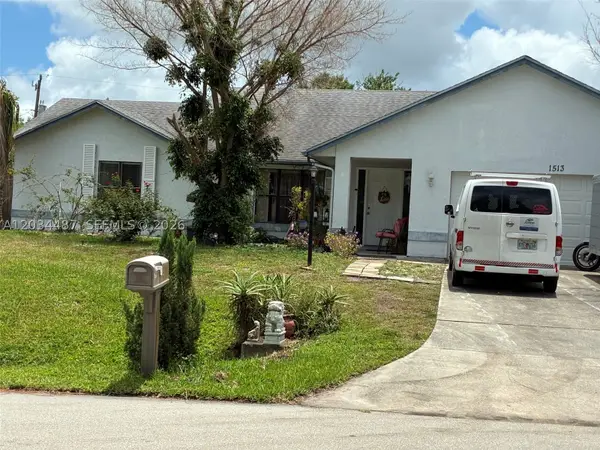 1513 SW Apricot Rd, Port St Lucie, FL 34953