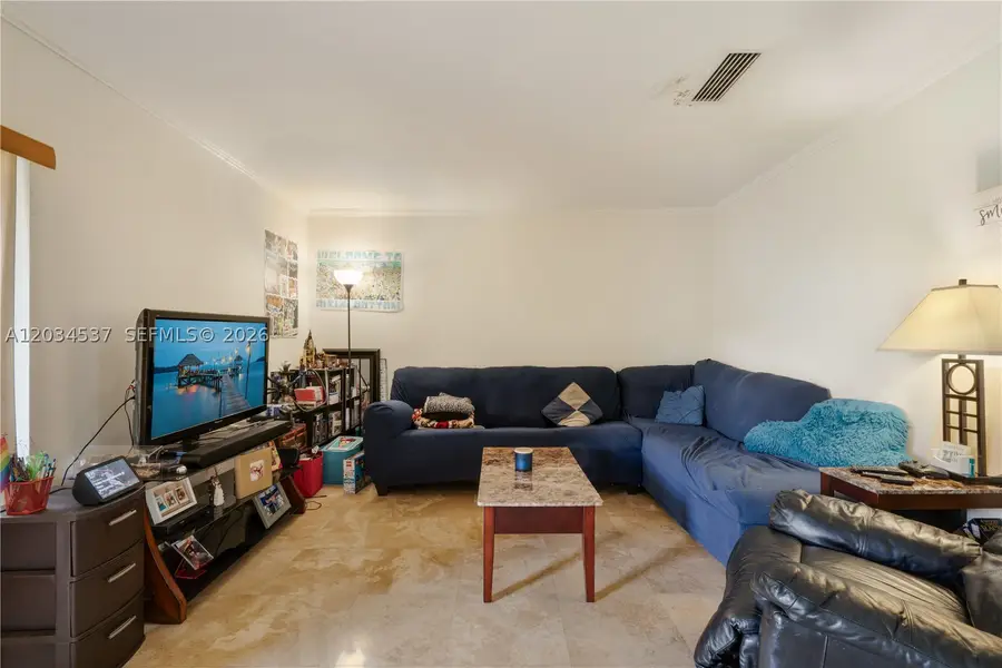 9371 Fontainebleau Blvd #I204, Miami, FL 33172 - #3