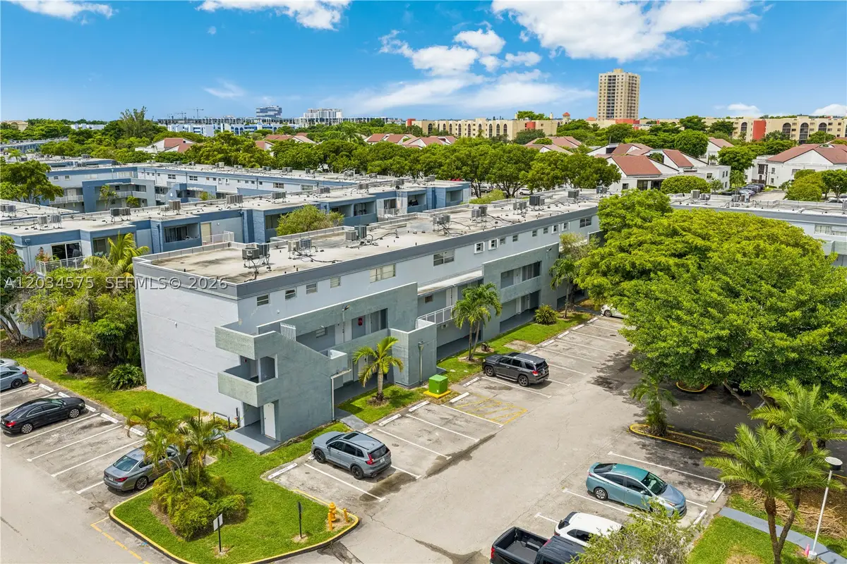 9371 Fontainebleau Blvd #I201, Miami, FL 33172 - #1