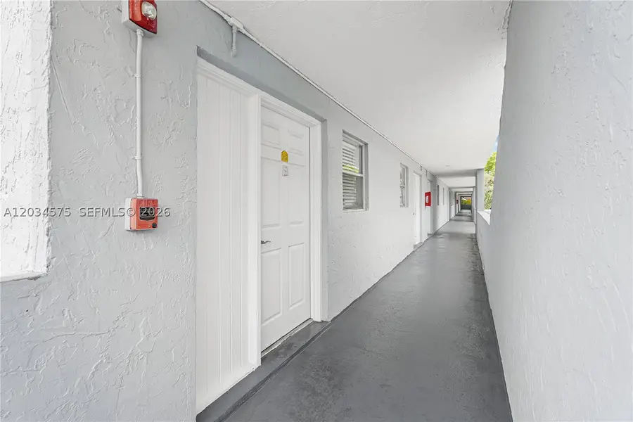 9371 Fontainebleau Blvd #I201, Miami, FL 33172 - #3