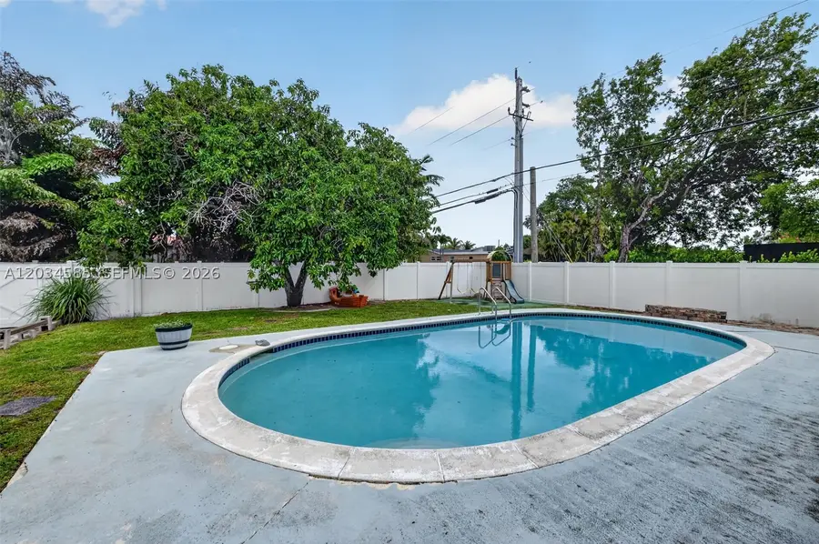 1901 N 56th Ave, Hollywood, FL 33021 - #2