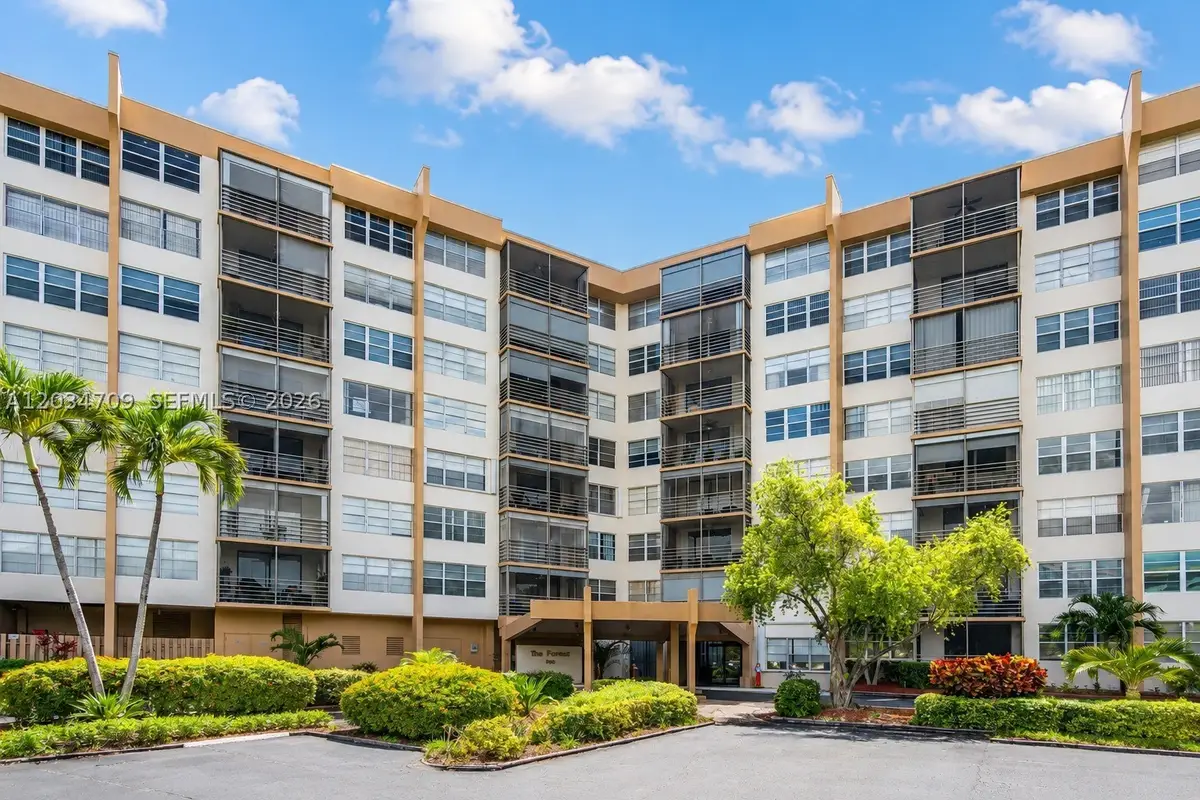 900 Saint Charles Pl #L6, Pembroke Pines, FL 33026 - #1