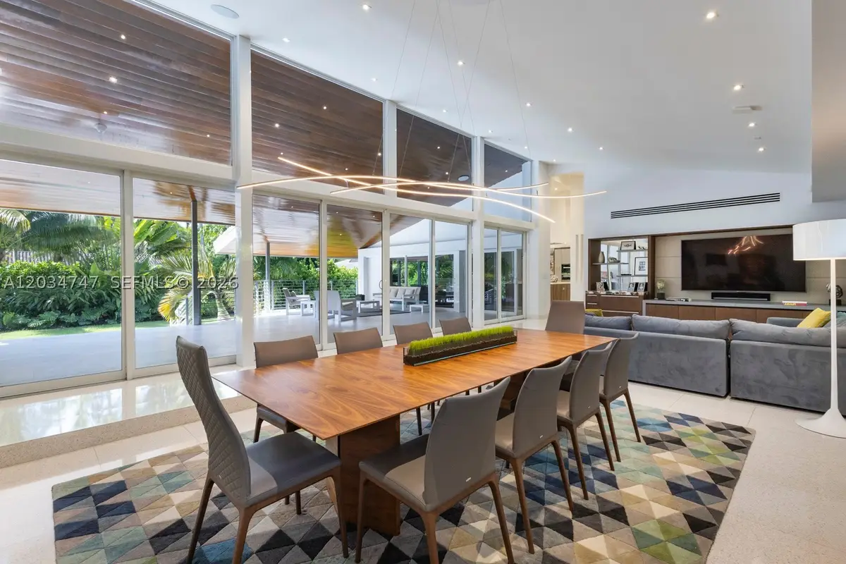 5780 Las Palmas Dr, Coral Gables, FL 33156 - #1