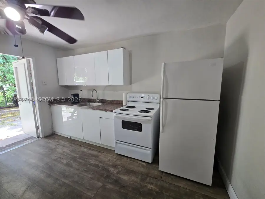 1413 NW 3rd St, Fort Lauderdale, FL 33311 - #3
