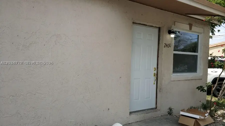2400 NW 13th Ct, Fort Lauderdale, FL 33311 - #2