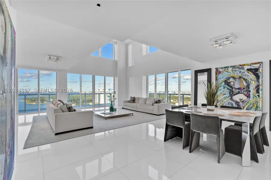 10 Venetian Way #PH04, Miami Beach, FL 33139 - #3