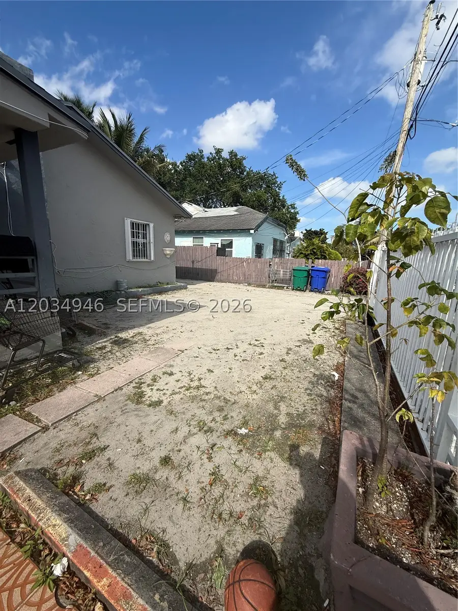 1143 NW 27th St, Miami, FL 33127 - #2