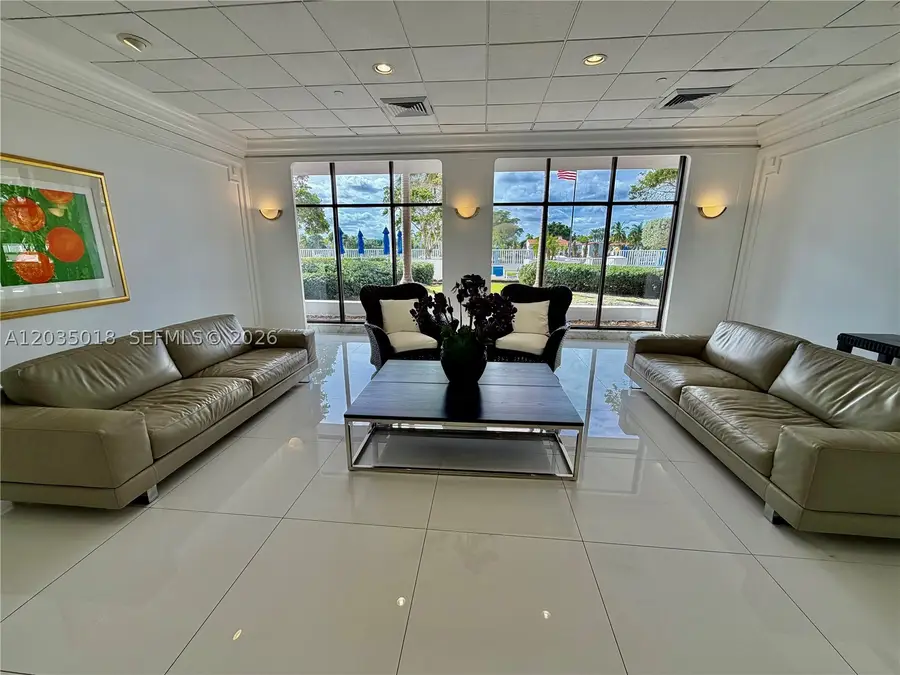 5700 Collins Ave #14M, Miami Beach, FL 33140 - #3