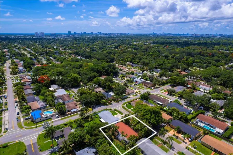 785 NE 155th St, Miami, FL 33162 - #3