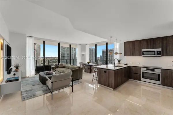 68 SE 6th St #2612, Miami, FL 33131