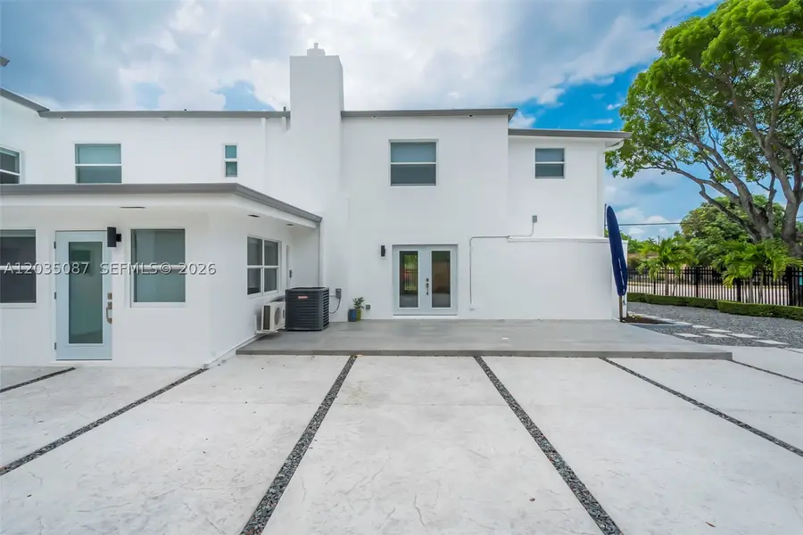 590 SW 23rd Ave, Miami, FL 33135 - #3
