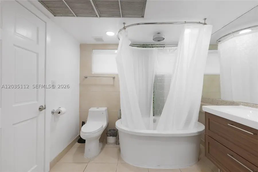 1024 Ocean Dr #A402, Miami Beach, FL 33139 - #3