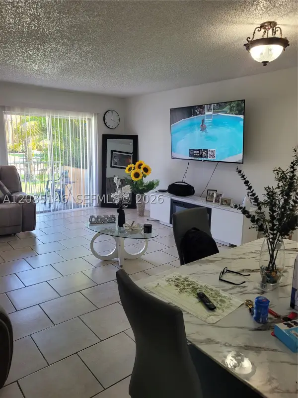 18101 NW 68th Ave #E105, Hialeah, FL 33015