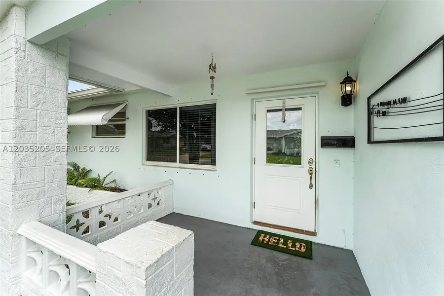 4705 NW 43rd Ave, Tamarac, FL 33319 - #2