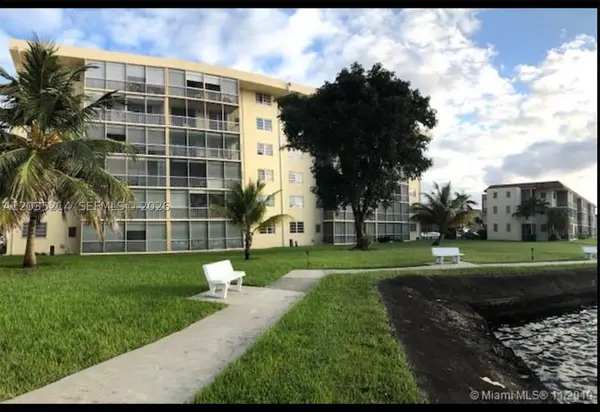 2999 Point East Dr #C301, Aventura, FL 33160