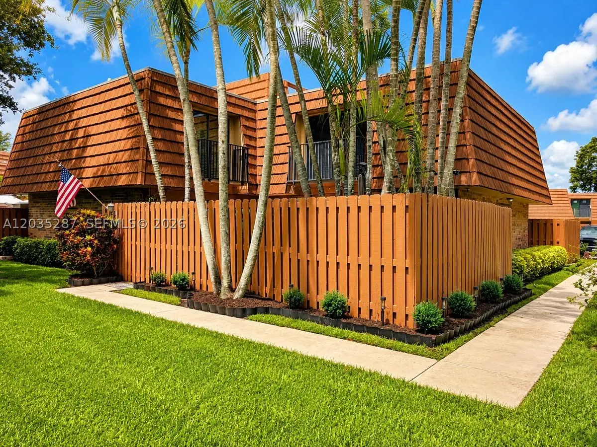 2589 Garden #2589, Hollywood, FL 33026 - #1