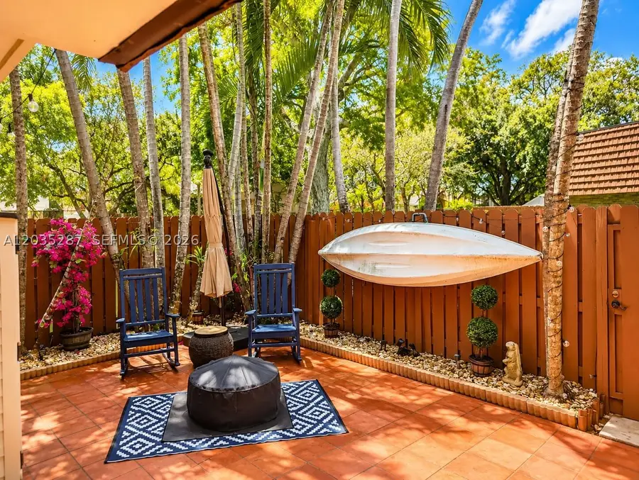 2589 Garden #2589, Hollywood, FL 33026 - #2