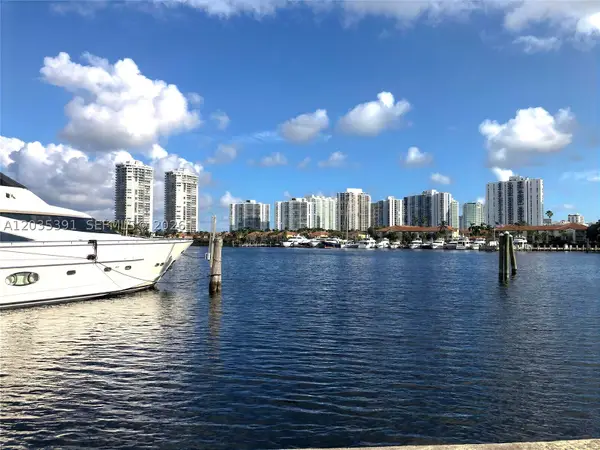 3610 Yacht Club Dr #312, Aventura, FL 33180