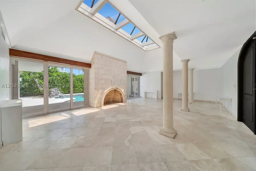 111 S Hibiscus Dr, Miami Beach, FL 33139 - #3