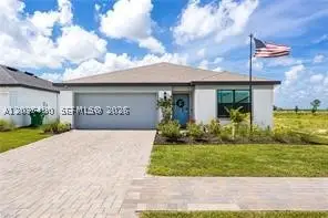 1243 Caloosa Cove Dr, La Belle, FL 33935