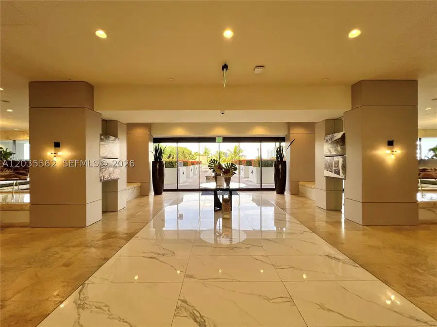 1000 W Island Blvd #3010, Aventura, FL 33160 - #3