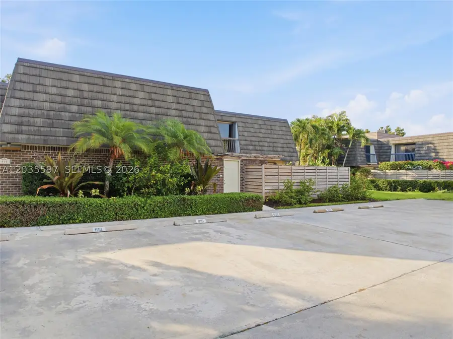 909 9th Ter, Palm Beach Gardens, FL 33418 - #2