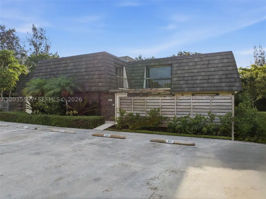 909 9th Ter, Palm Beach Gardens, FL 33418 - #3